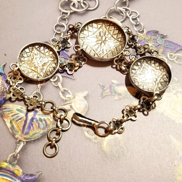 Georgian EARLY 1800s Sterling Garnet Reppousse Bracelet - Picture 4 of 8